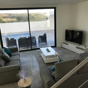 Do Barrudo Villa